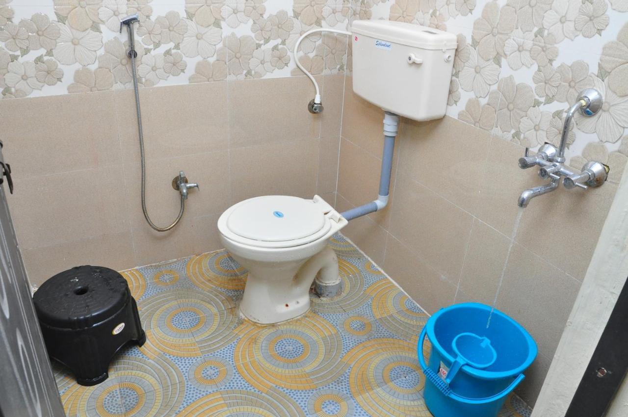 Lohit Homestay Hampi Bagian luar foto