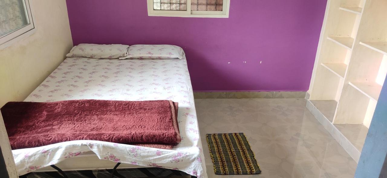 Lohit Homestay Hampi Bagian luar foto